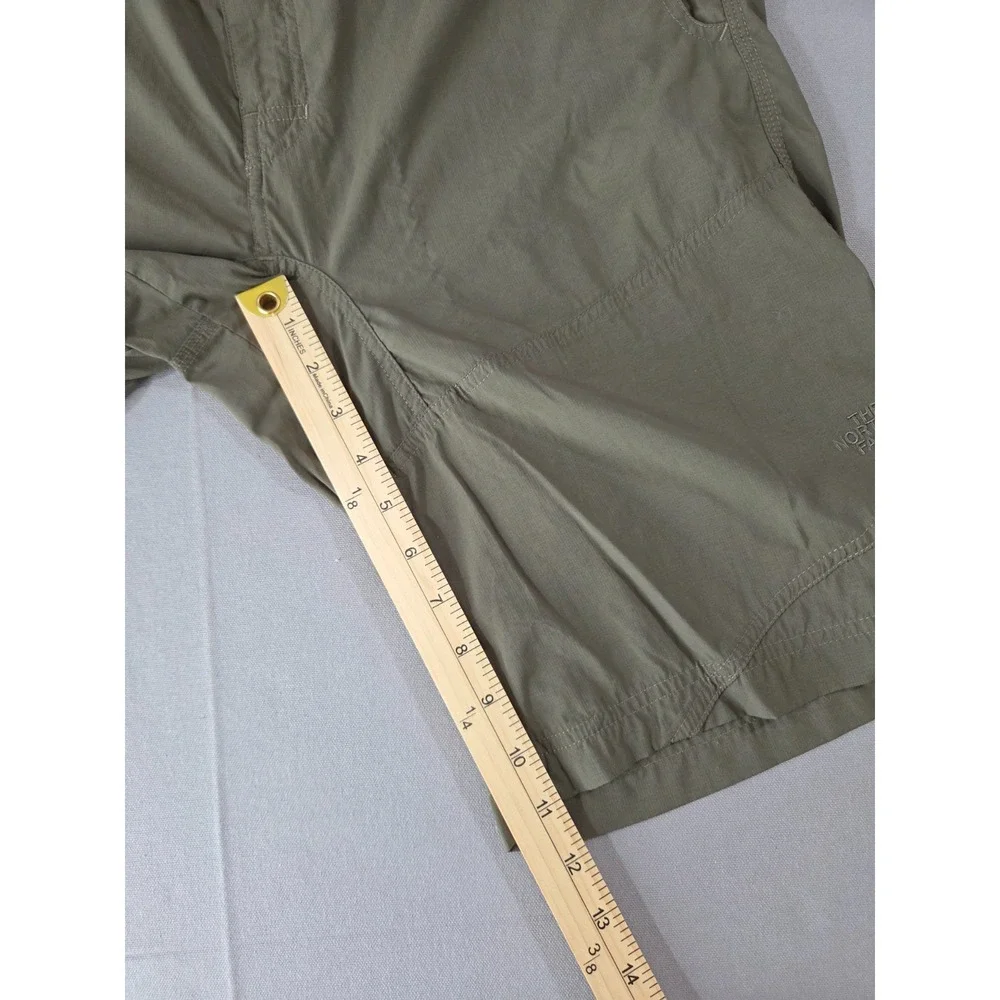 The North Face Shorts Mens Medium Green Bermuda Stretch Outdoor Hiking Utility
